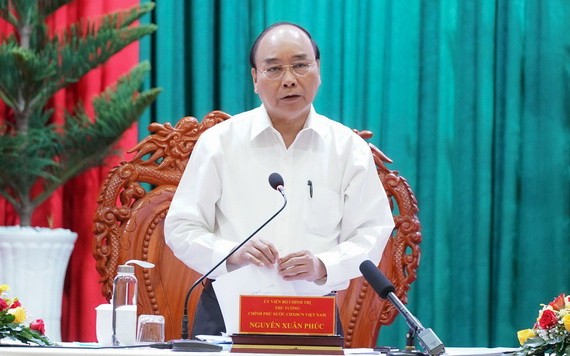 政府總理阮春福主持會議。（圖源：光孝）