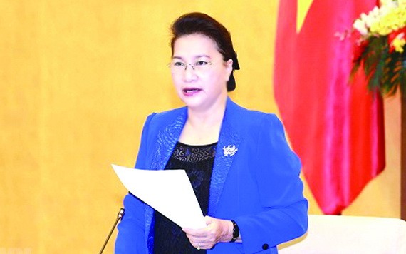 國會主席阮氏金銀在會上致詞。（圖源：越通社）