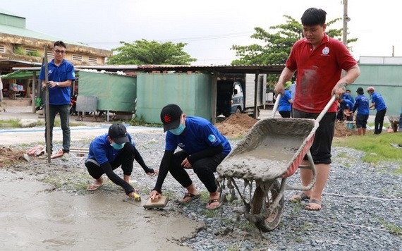 第二技藝高等學校志願大學生組合力建設公園。