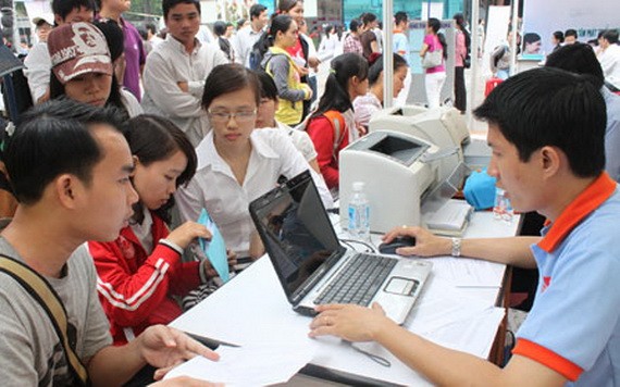 青年勞動者參加應徵活動。