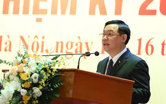 河內市委書記王廷惠在大會上致詞。（圖源：維鈴）