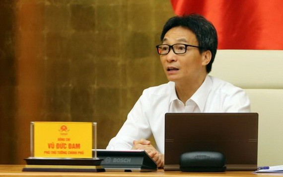 政府副總理、新冠肺炎疫情防控國家指委會主任武德膽主持會議。（圖源：VGP）