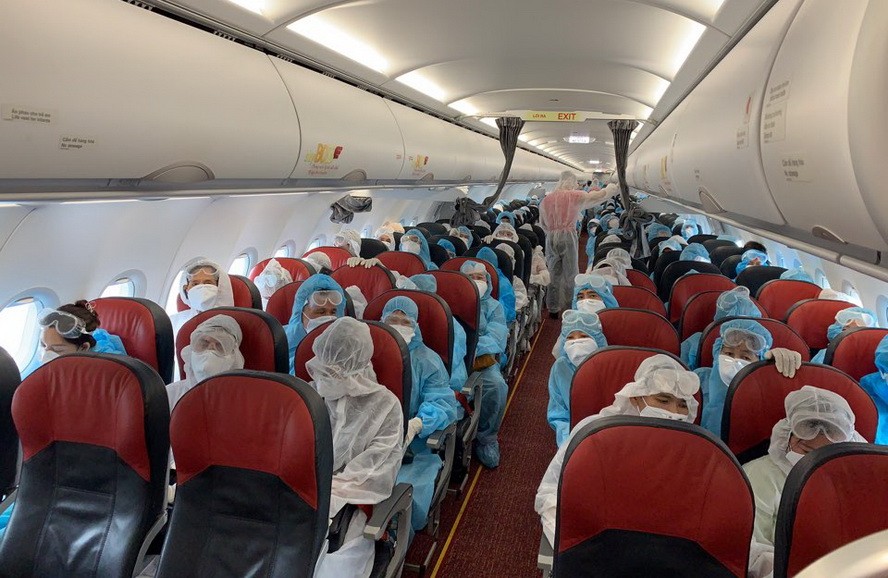 越捷與充滿意義的護送乘客返鄉航班 ảnh 1