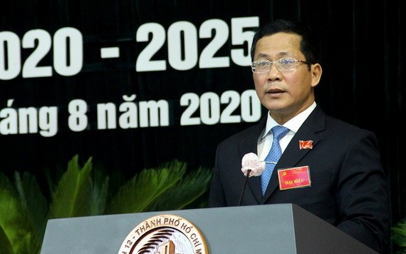 陳黃名同志蟬聯第十二郡郡委書記。（圖源：黎叉）