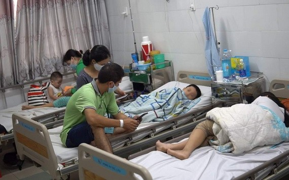 疑似食物中毒的小學生獲送第二郡醫院接受治療。（圖源：院方提供）