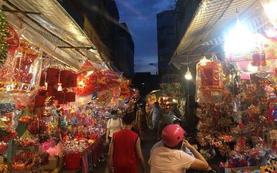 花燈街區懷古之美。