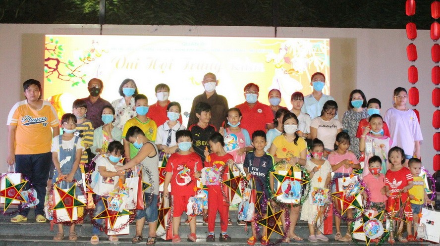 第八郡紅十字會關愛長者與少兒 ảnh 1