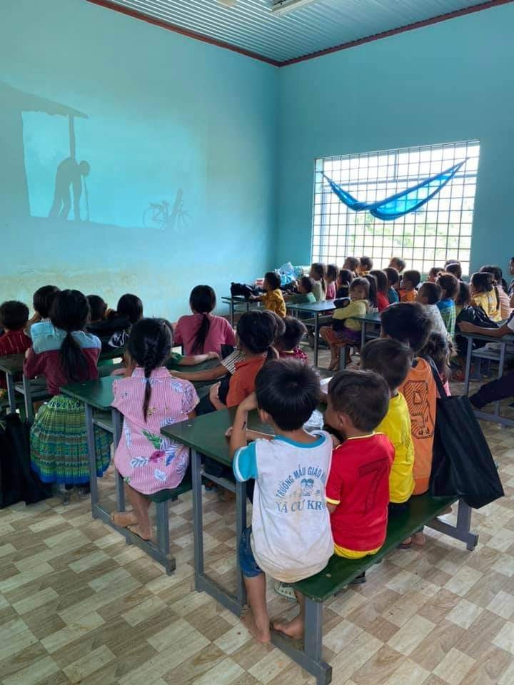 平仙公司向達農省少數民族贈送淨水工程 ảnh 3