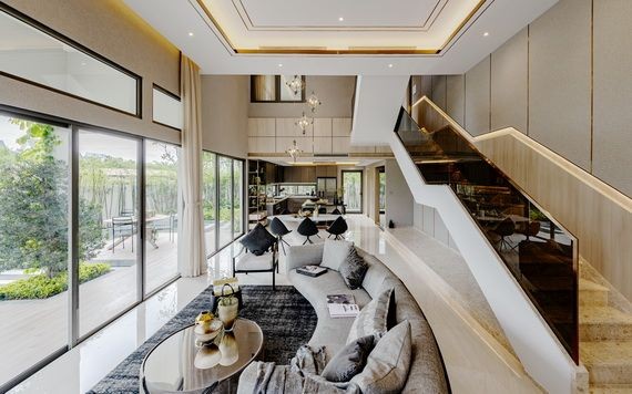 由於智慧設計，兩間獨立區面街屋總面積320平方米和230平方米不但滿足空間的超越性，而且依個人使用需求宜於佈置各生活、工作等區域。