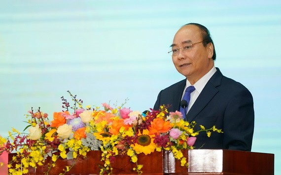 政府總理阮春福在會上發表講話。（圖源：光孝）