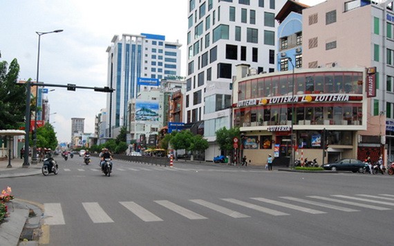 第三郡施行電網地下化後既能使街道面貌顯得更美觀，又可減少停電事故發生。