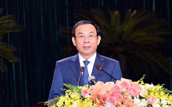 市委書記阮文年在會上致詞。（圖源：越勇）