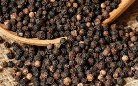 胡椒再度漲價。圖為乾黑胡椒。（示意圖源：互聯網）
