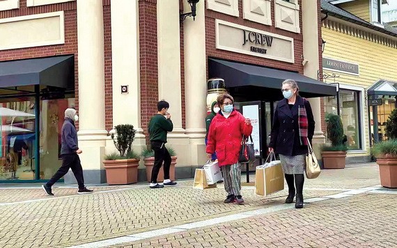 當地時間11月28日，加國溫哥華麥克阿瑟格蘭名牌購物廣場的人不多。（圖源：Getty Images）