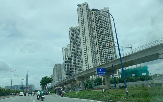 地鐵１號線準備投入運作。