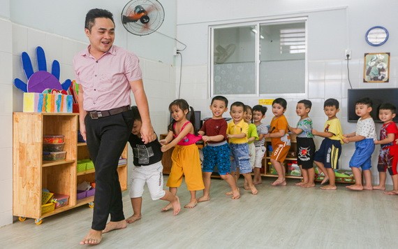 當男教師負責教導學生