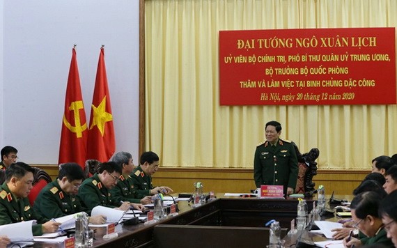 國防部長吳春歷大將在會上發表講話。（圖源：越強）