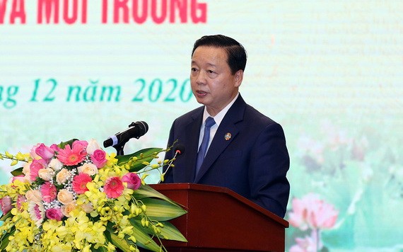 資源與環境部長陳紅河在會上發表講話。（圖源：春龍）