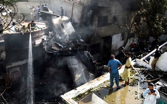  2020年5月巴基斯坦國際航空空難現場。（圖源：互聯網）