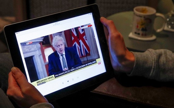 約翰遜發表電視講話，宣佈英格蘭再次實施封鎖。（圖源：路透社）