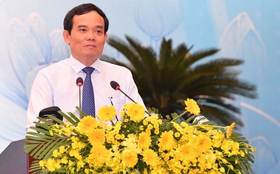 市委常務副書記陳留光在會議上發表指導意見。（圖源：越勇）