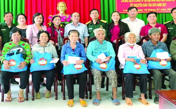 關愛少數民族同胞與邊防部隊