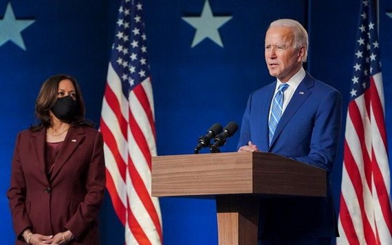 拜登擬在上任首日公布移民法案，有機會讓非法移民於8年間歸化為公民。（圖源：拜登臉書）