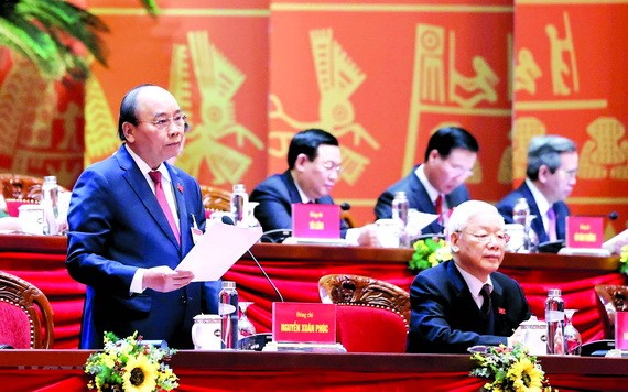 政府總理阮春福主持會議。（圖源：越通社）