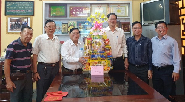 市越南祖國陣線委員會向各會館拜年 ảnh 2