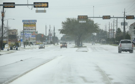 遭遇罕見冬季風暴的美國南部得克薩斯州21日水電供應逐步恢復正常。（圖源：互聯網）