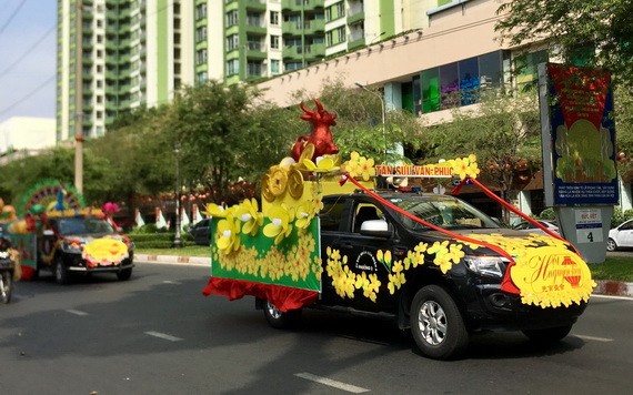 第五郡花車參加元宵節宣傳活動。