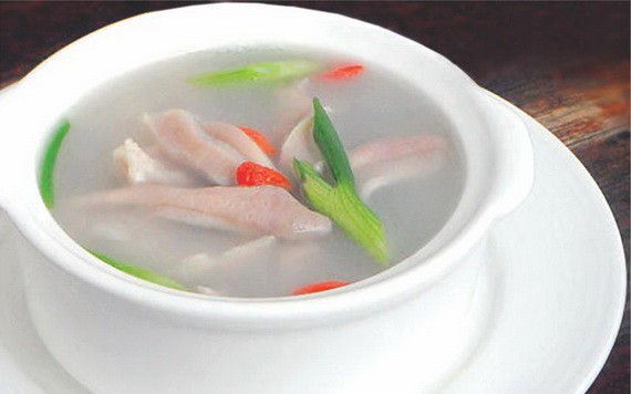 天天美食：枸杞豬肚湯