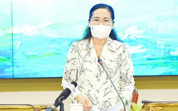 市選舉委員會主席阮氏麗在會上發言。（圖源：市黨部新聞網）