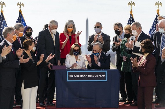美國眾議院通過刺激經濟方案, 拜登稱民眾歷史性勝利。（圖源：AP）