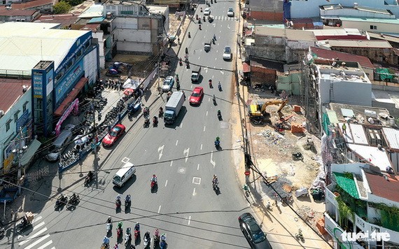 民眾拆遷住房為項目移交場地。（圖源：自忠）