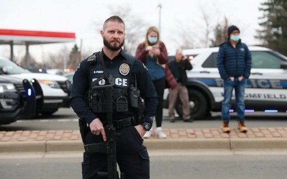 警察在現場戒備。（圖源：路透社）