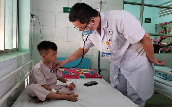 小Q當前已闖過險關，生命體徵基本平穩。（圖源：A. Lộc）