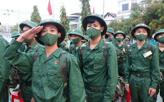 今年入伍的青年們。