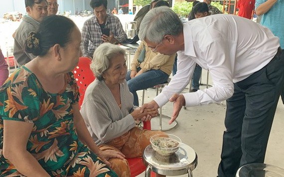 本市領導慰問火警遇難家屬