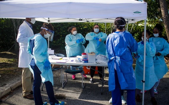 在美國佛羅裏達州西棕櫚灘建立的新冠病毒檢測中心。（圖源：互聯網）