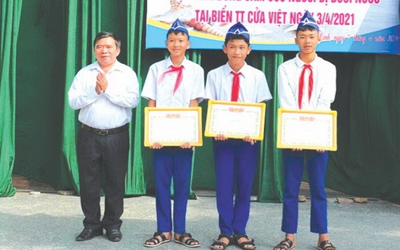 ３名見義勇為學生獲表揚