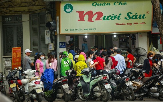 寒食節河內市民排隊買湯圓