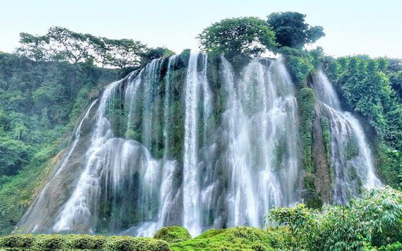 靖西三疊嶺瀑布。