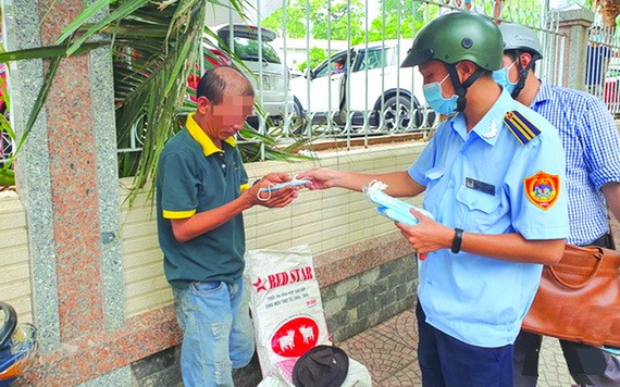 公共場所不戴口罩　多人被處罰