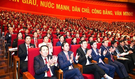 黨「十三大」文件肯定：「過去各任期的黨建設與整頓工作所取得的全面結果為推動我 國建設到今天的地位、成就、潛力作出非常重要的貢獻。」