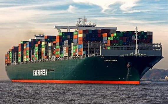 圖為大型集裝箱貨輪“長賜”號。（圖源：互聯網）