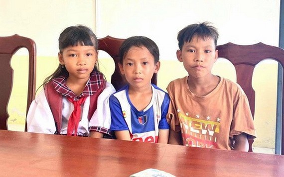 ３名學生拾金不昧