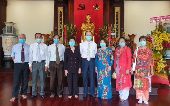 市各民族文學藝術協會緬懷胡志明主席