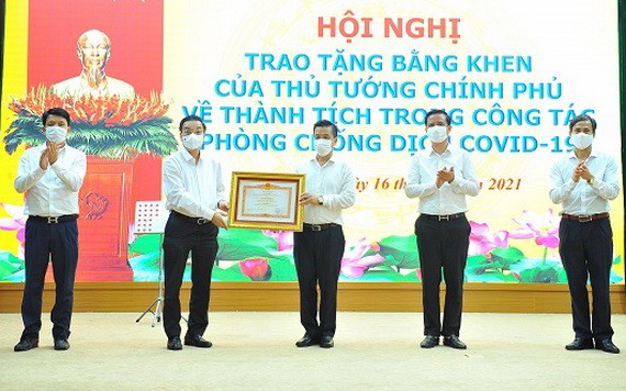 良好防疫集體及個人獲政府總理獎狀