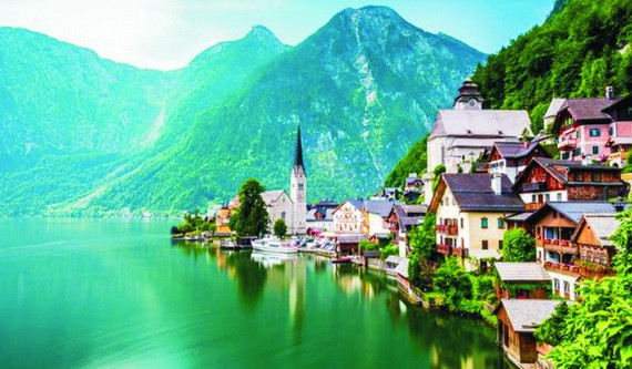 奧地利童話般的哈爾斯塔特村。